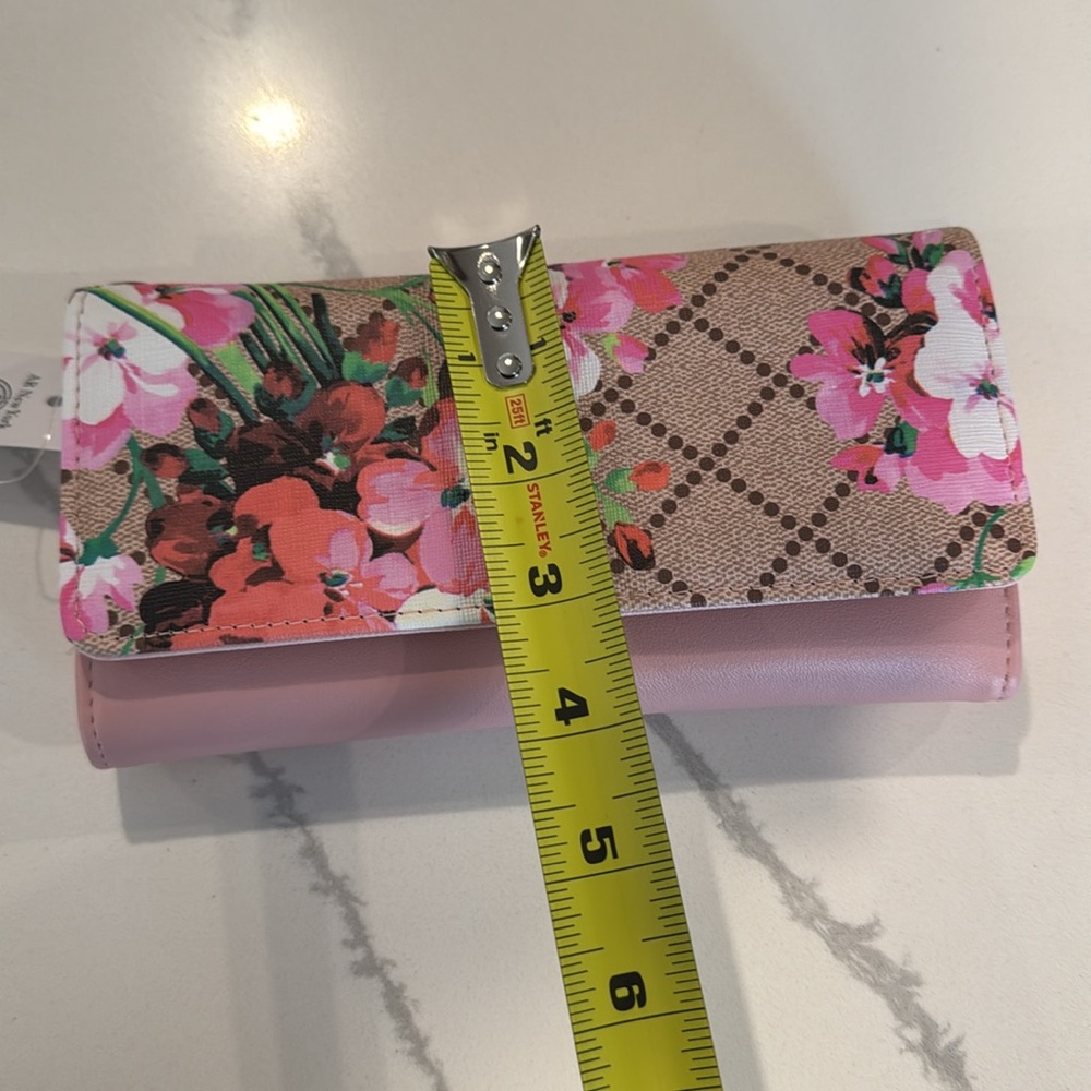 AR New York Wallet/ Wristlet - Picture 3 of 7